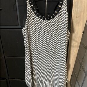 Elegant Black and White Chevron Tank Top